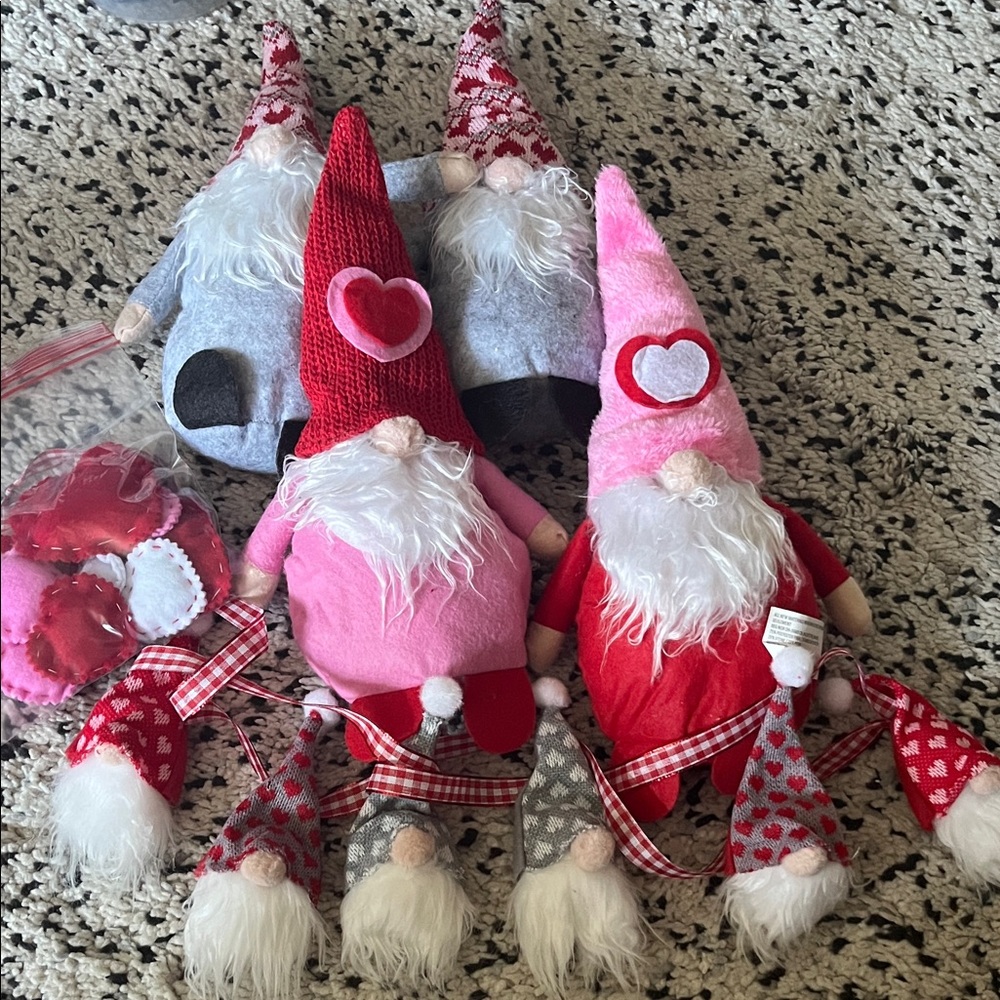 Set of Festive Valentine’s Day Gnome Plush Decorations